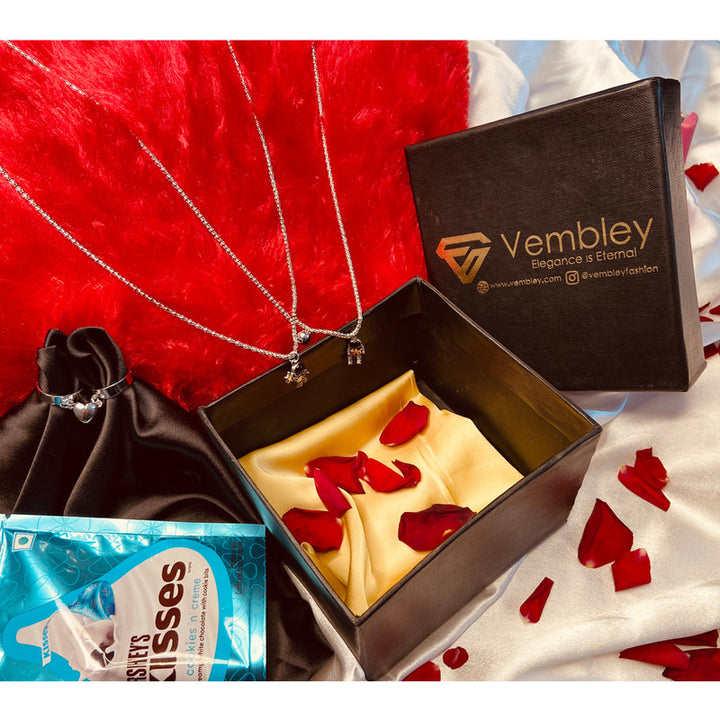 Gift Box of Couple Astronaut Pendant and Heart Ring