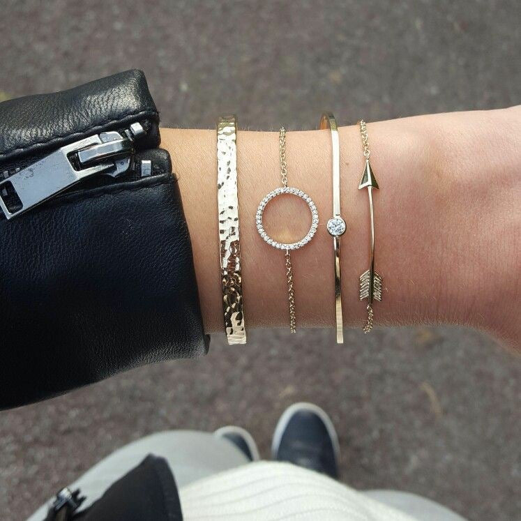 Vembley Gold Toned Gold Plated Set of 4 Contemporary Stackable Bracelet Set For Women and Girls
