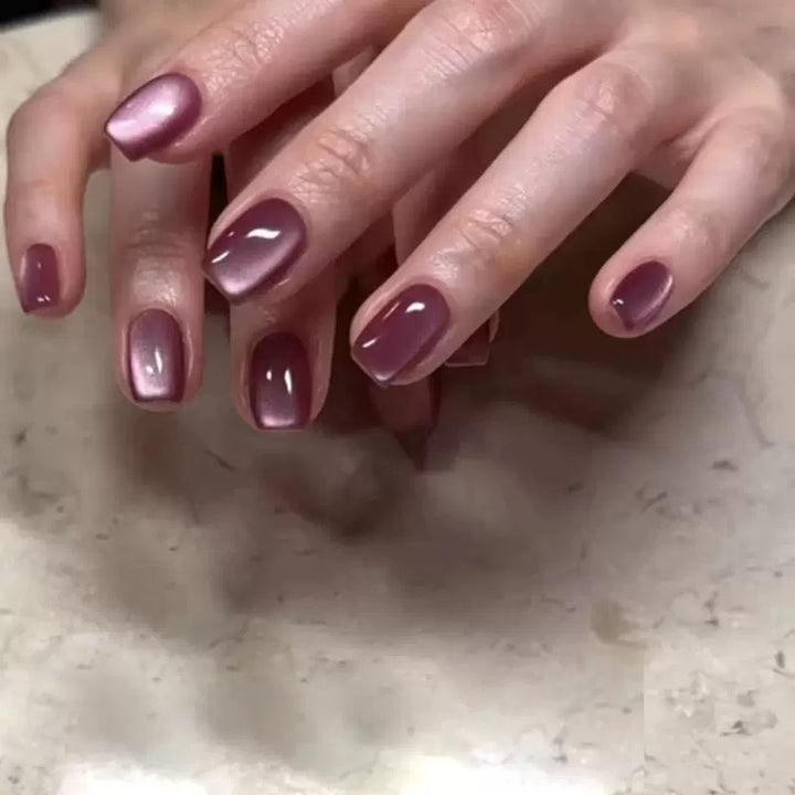 Vembley Maroon Glossy Cat Eye Press-On Nails – Short Square Elegant Artificial Nails Set