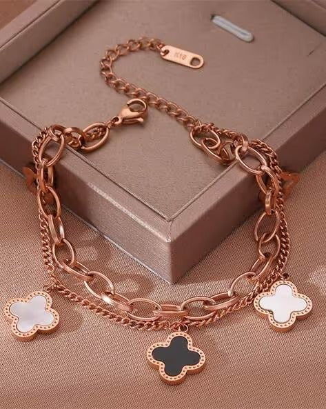Vembley Luxury Rose Gold Clover Charm Bracelet for Elegant Everyday Fashion Statement