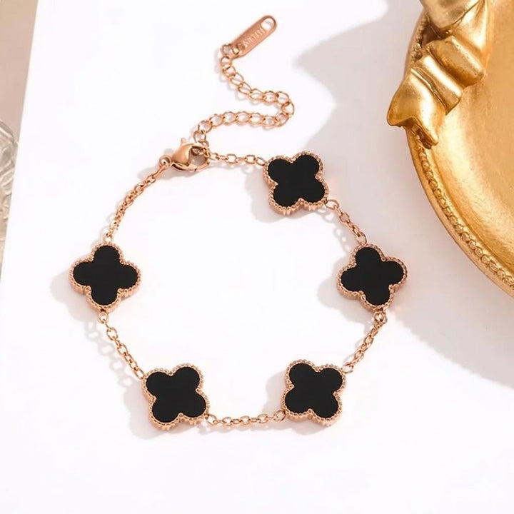 Vembley Elegant Rose Gold Black Clover Bracelet for Timeless Luxury and Chic Everyday Style