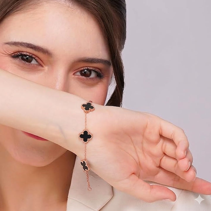 Vembley Elegant Rose Gold Black Clover Bracelet for Timeless Luxury and Chic Everyday Style
