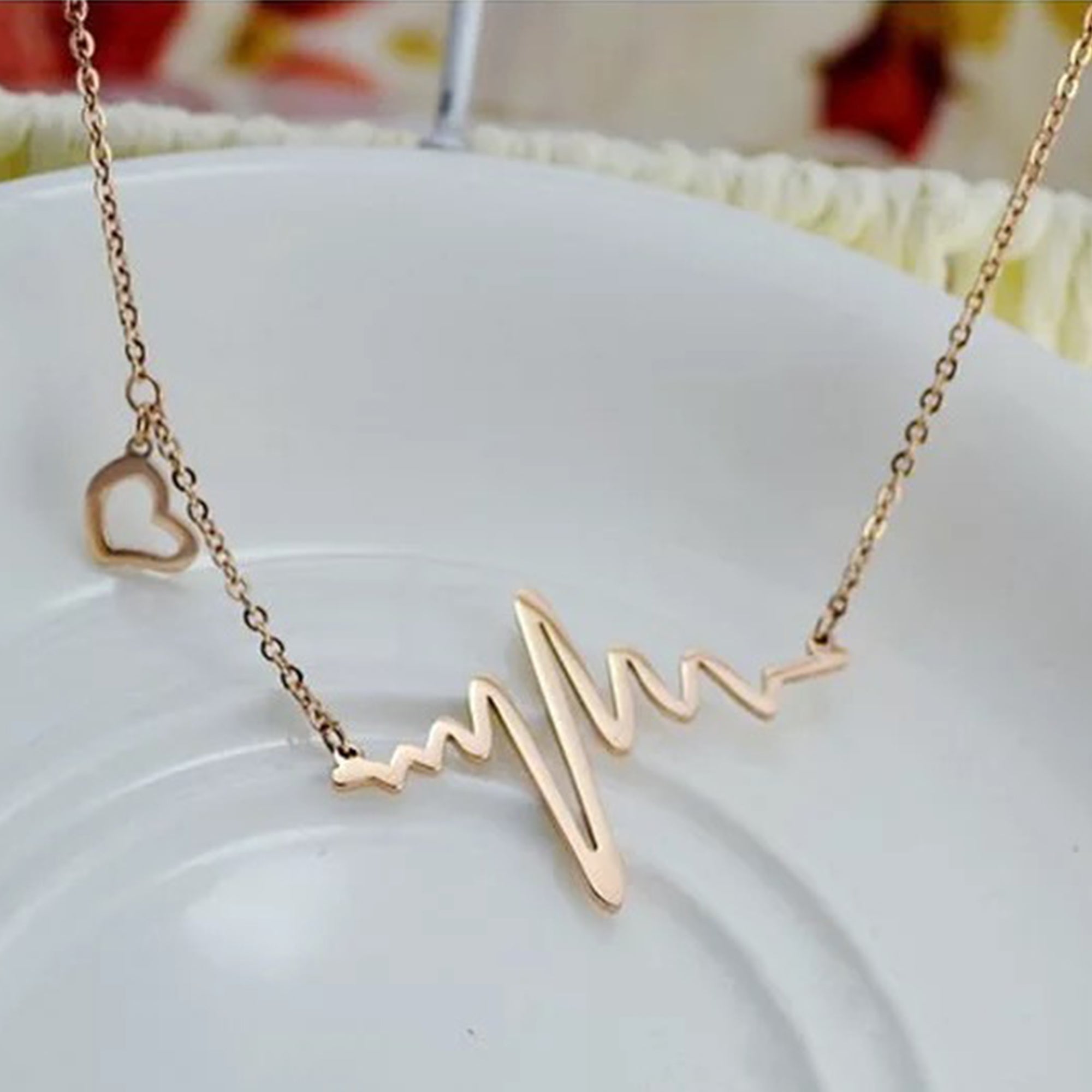 Heartbeat hot sale necklace gold