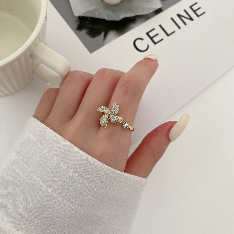 Golden Adjustable Stone Windmill Rotating Ring – Vembley