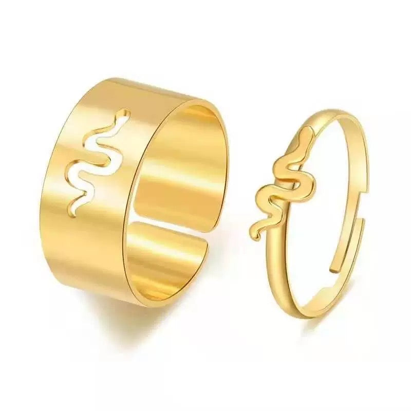 Couple rings in Gold