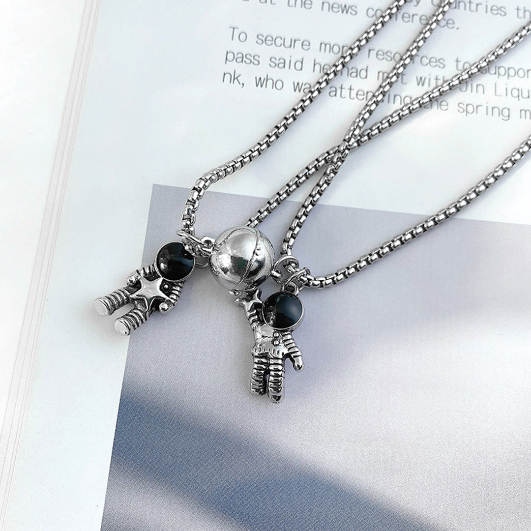 Gift Box of Couple Astronaut Pendant and Heart Ring
