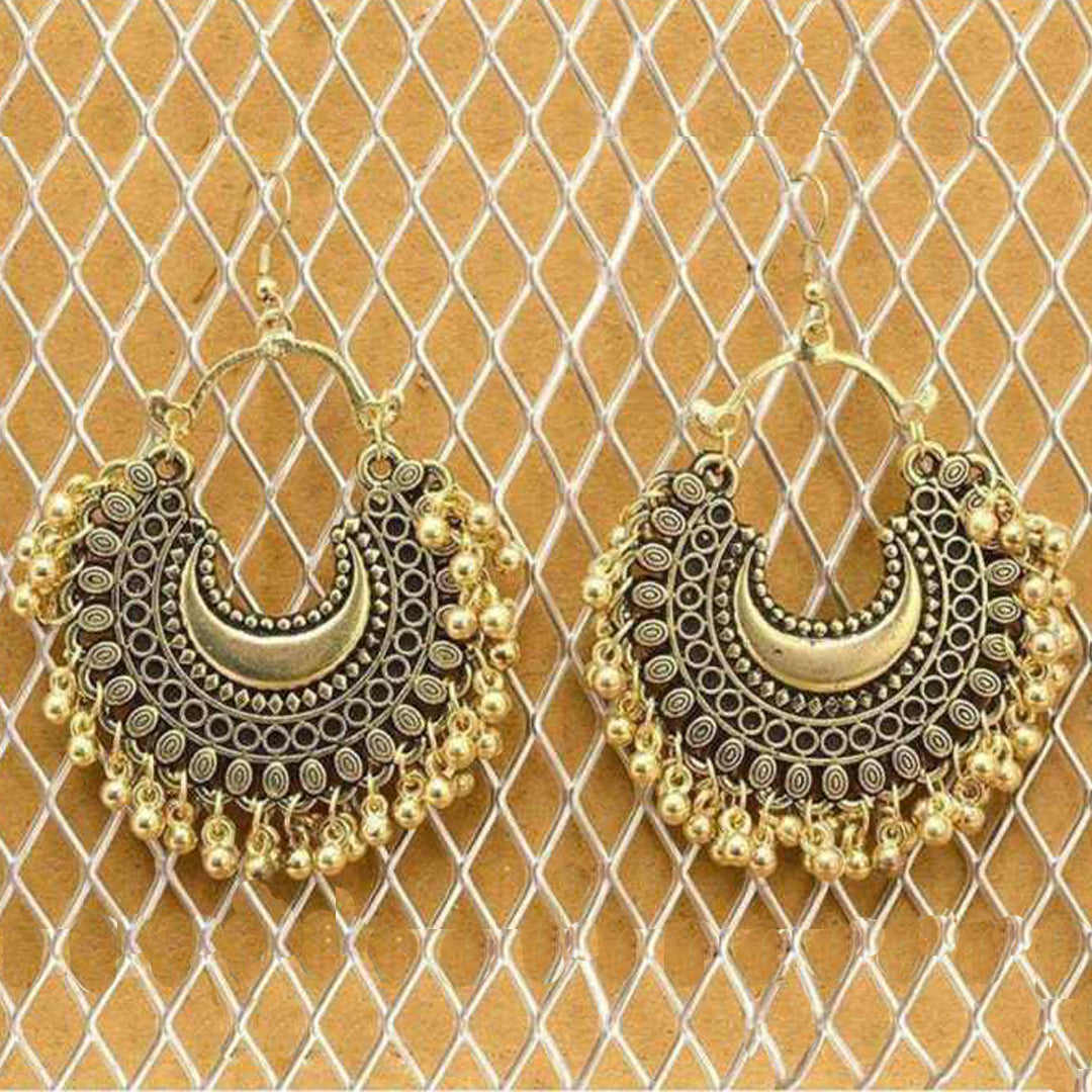 Combo of 2 Round Shaped and Golden Chandbali Earrings